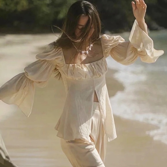 Puff sleeve blouse top shirt cream beige apricot ruffle ruched top - Picture 1 of 15